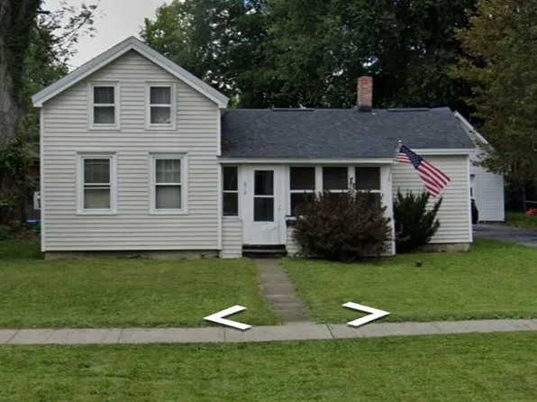 612 2nd St, Liverpool, NY 13088
