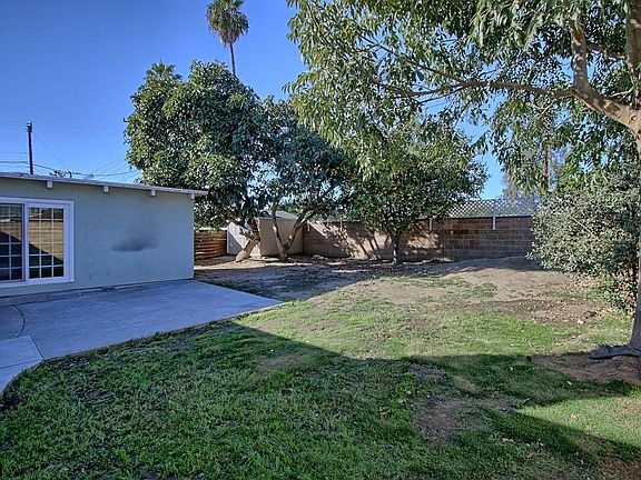 3rd image of 4573 Varsity St