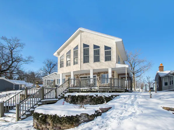 9537 Woodlawn Dr, Portage, MI 49002