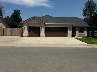 1390 Empress Ln, Redding, CA 96002