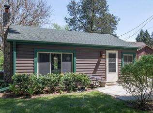 W376S4868 E Pretty Lake Rd, Dousman, WI 53118