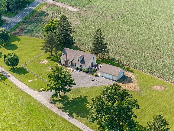 4th image of 734 Emmalyn Ave