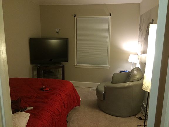 3rd image of 145 Gibson Dr
