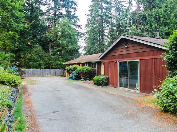 2nd image of 111 143rd St SE