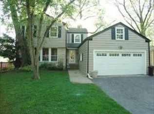 9520 Lincolnwood Dr, Evanston, IL 60203