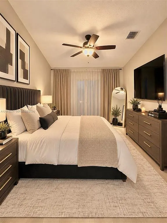 3 bed, 2.5 bath, 1570 sqft, $4,500 — Photo 3