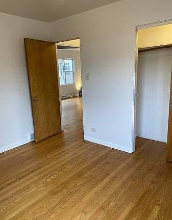 5th image of 5541 N Artesian Ave #1E