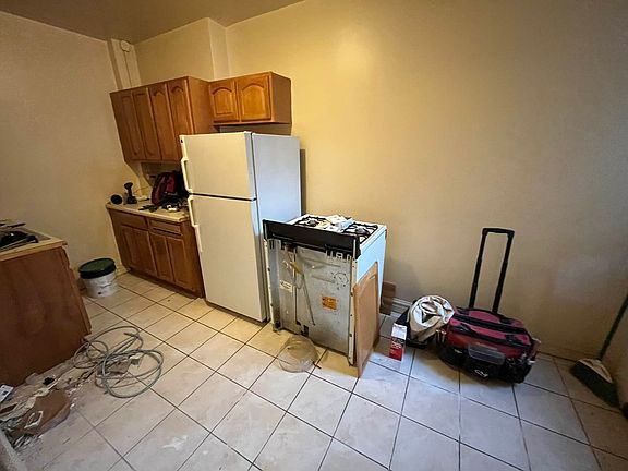 2nd image of 40-39 48th St Unit A4