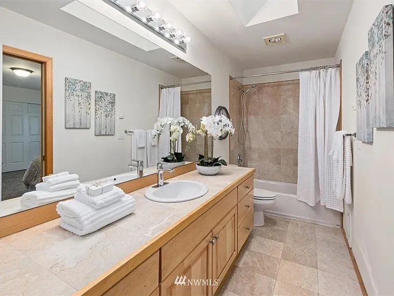 829 N 145th Ct — Photo 15