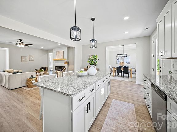 3rd image of 5655 Barrier Rd
