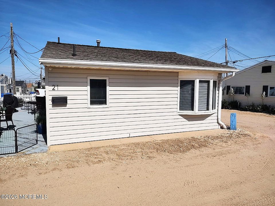1st image of 21 E Penguin Way