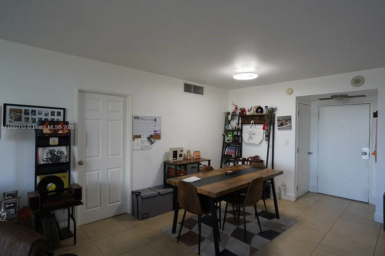 Olympus Condo Phase — Photo 4