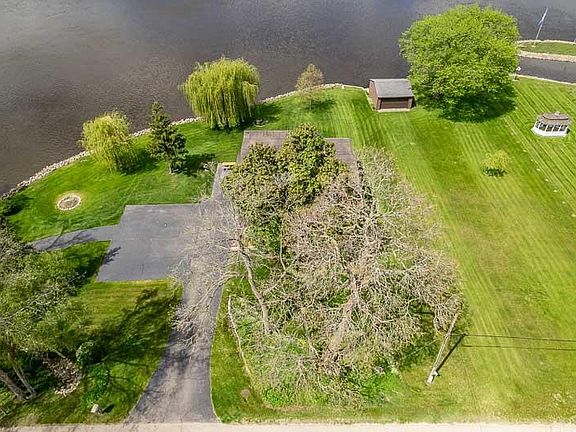 3rd image of 3004 Riverside Drive