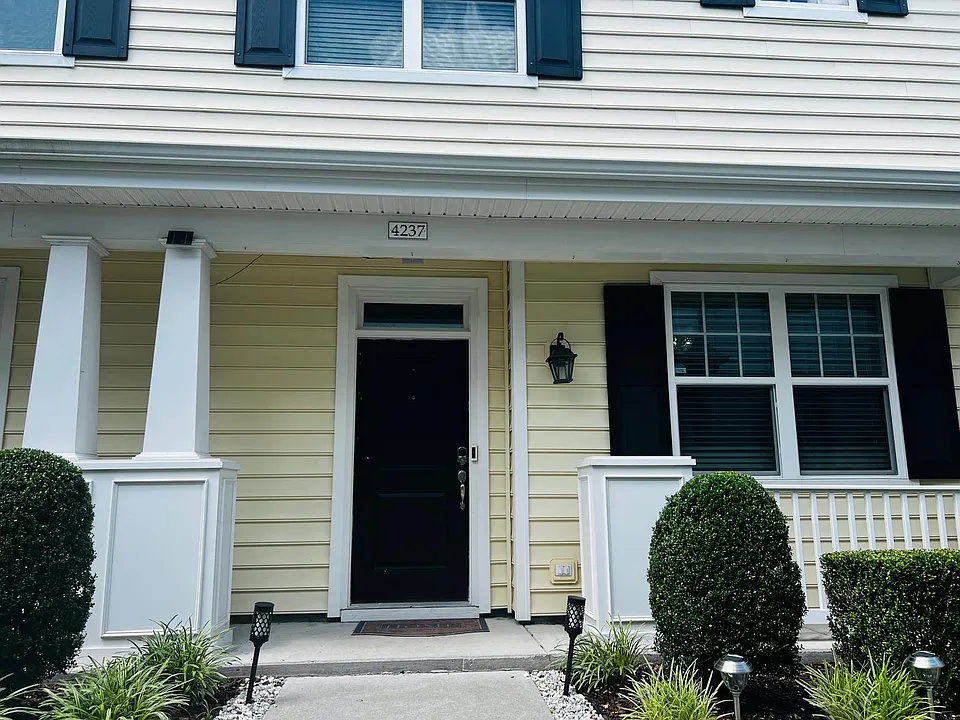 4237 Turnworth Arch