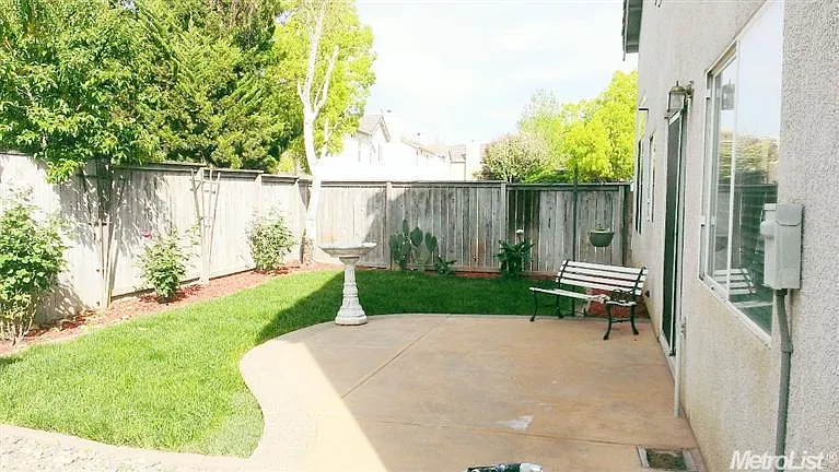 845 Shelborne Dr — Photo 28