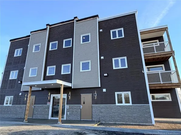 30 Barker St, Saint John, NB E2K 2S7