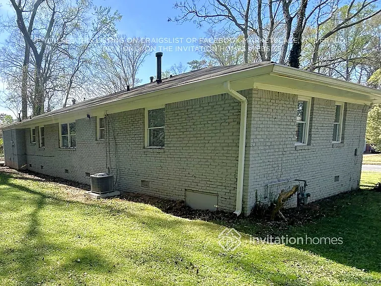 2365 Shamrock Dr — Photo 21