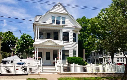 218 Nicoll St Photo 1