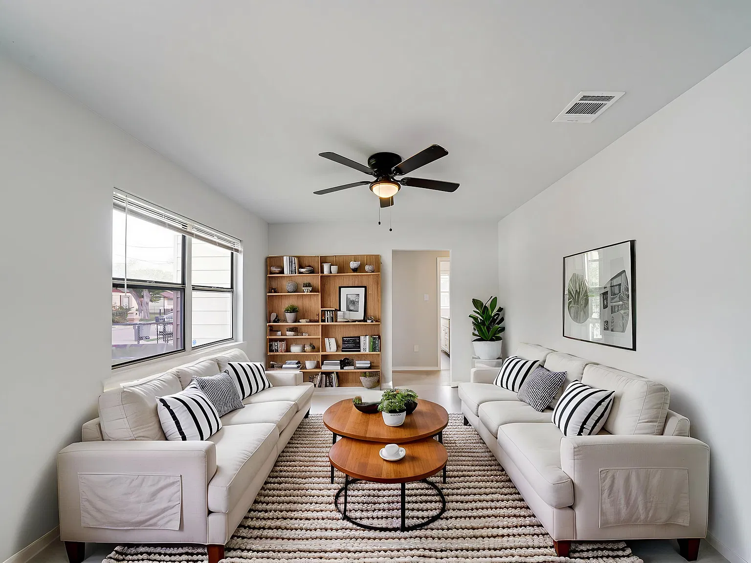 2 bed, 1124 sqft, $2,200 — Photo 2