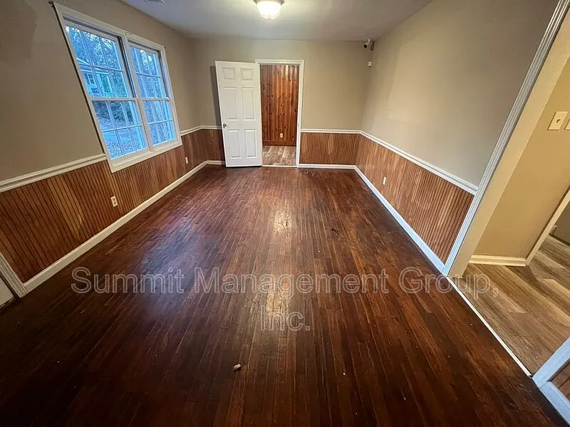 4 bed, 2.0 bath, $1,575 — Photo 3