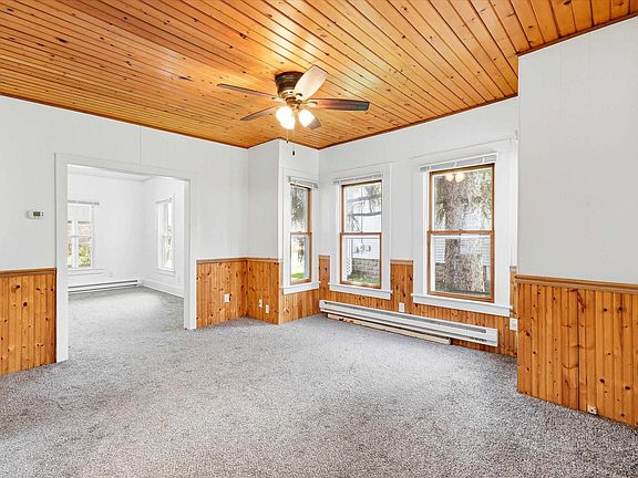 4th image of 755 Grove St