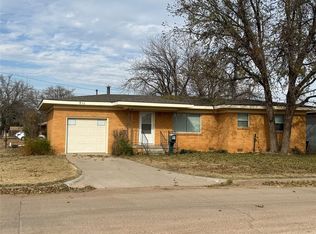 711 W Martha St, Martha, OK 73521