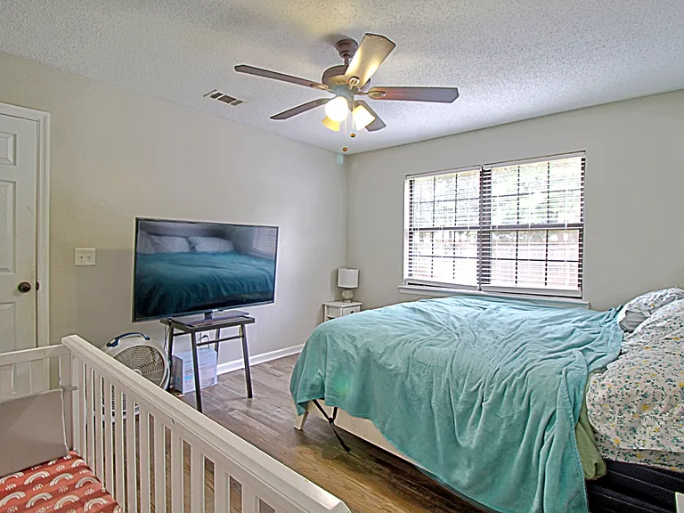 1567 Pendleton Dr — Photo 15