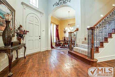 3rd image of 1805 Lakeshore Ct