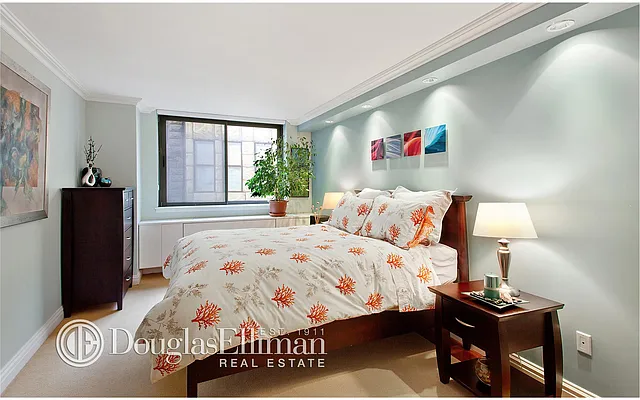 Sold by Douglas Elliman | media 14