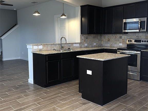 5th image of 1028 W Sierra Vista Ct