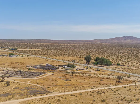 15035 E Avenue G, Lancaster, CA 93535