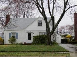 47 Briarcliff Dr, Merrick, NY 11566