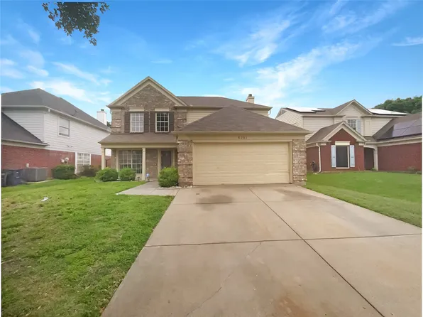 8201 Cloverglen Ln, Fort Worth, TX 76123