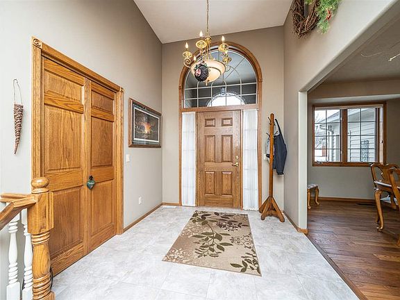 2nd image of 3008 S Coral Ct