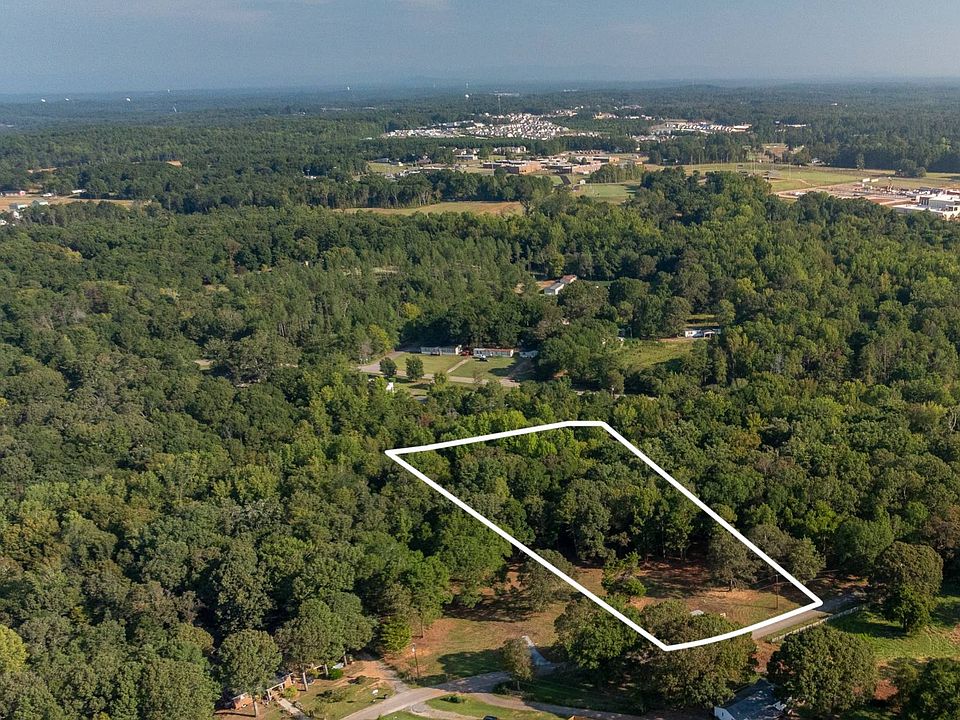 1st image of 3 Gibson Rd #3