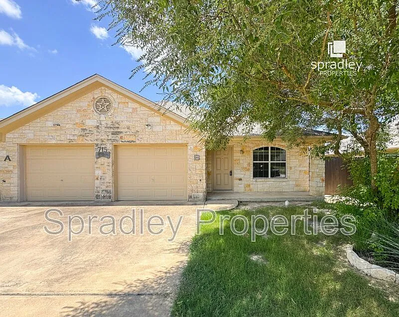 715B E Ridge Blvd