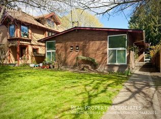 3020 22nd Ave W, Seattle, WA 98199