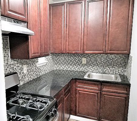 1st image of 930 Myrtle Ave APT 21