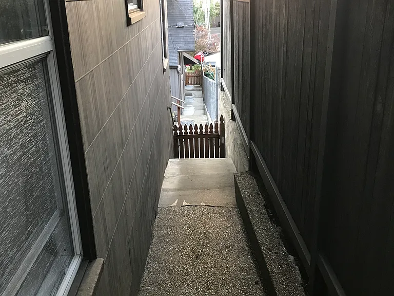 3838 Evanston Ave N — Photo 9