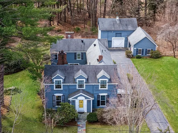 47 School St, Weston, MA 02493