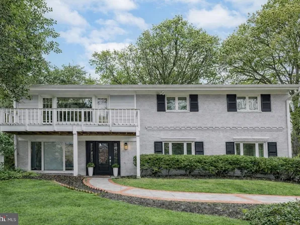 6202 Redwing Rd, Bethesda, MD 20817