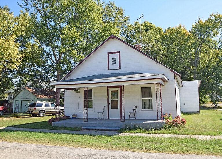 1st image of 106 N Forest Ave