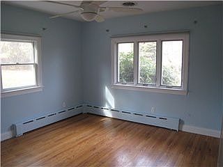 2nd image of 869 Benge Rd