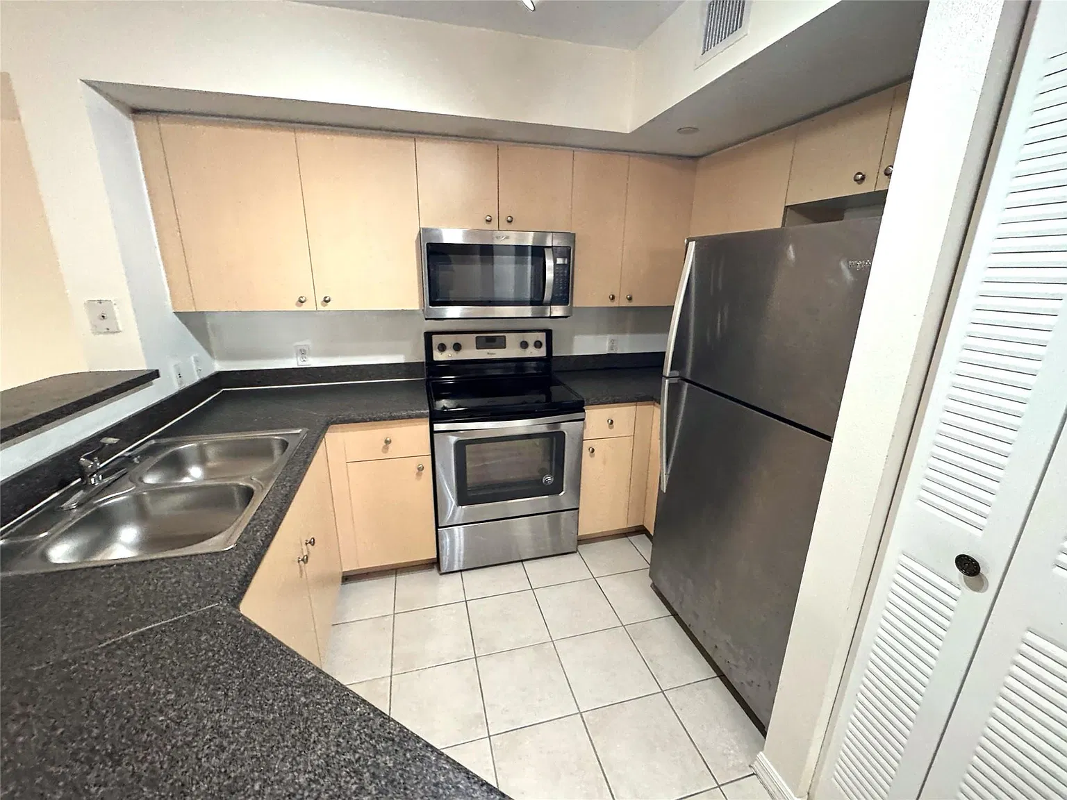 4220 San Marino Blvd — Photo 1