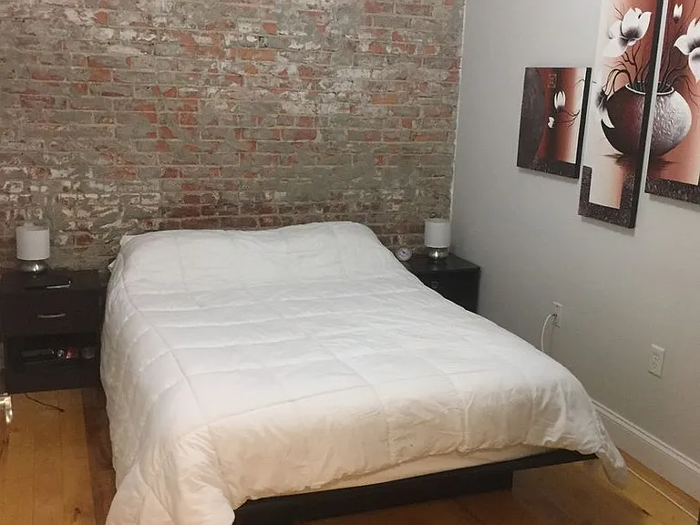 369 Washington St — Photo 3