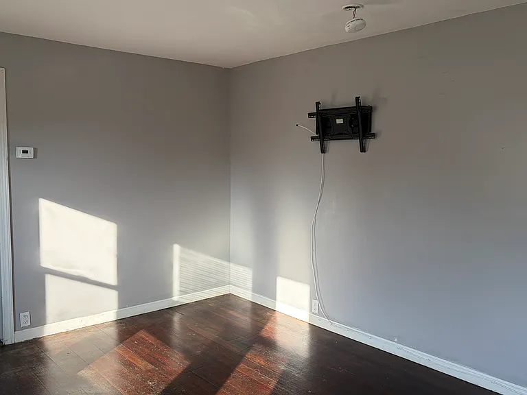 588 W Hartford Ave #B — Photo 19