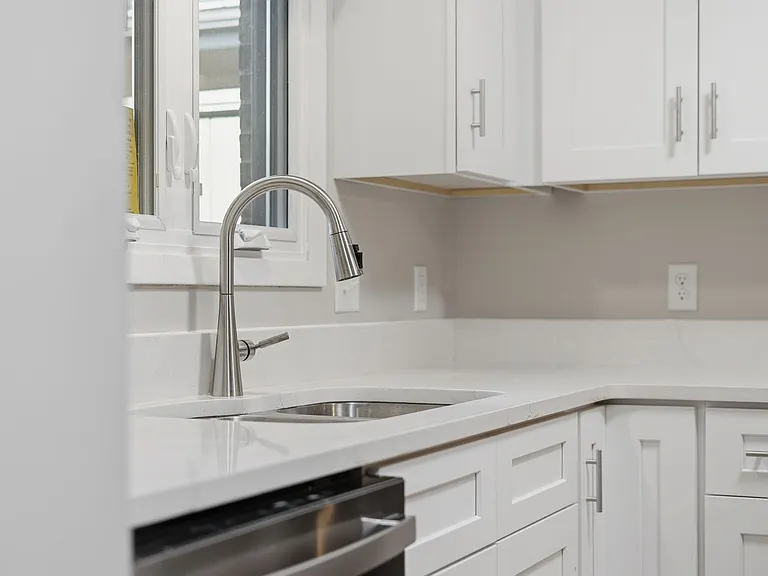 1941 Devonshire Dr #3 — Photo 37