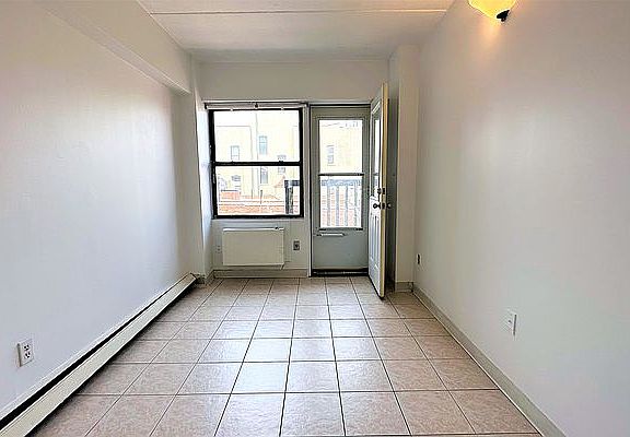 5th image of 200 Bowery APT 7D