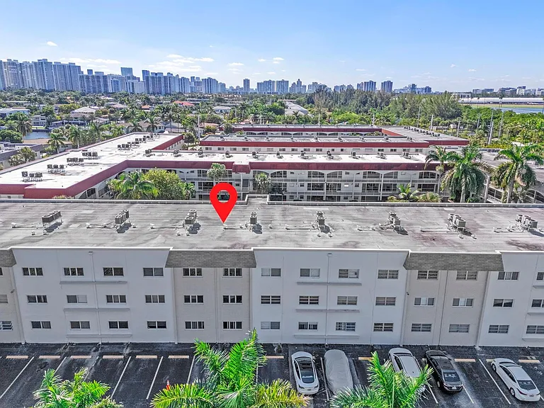 581 Blue Heron Dr #317-B — Photo 49