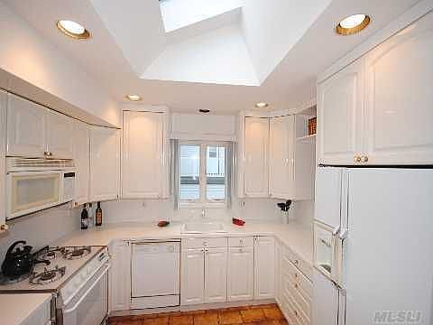 4th image of 14 Rockaway Pl